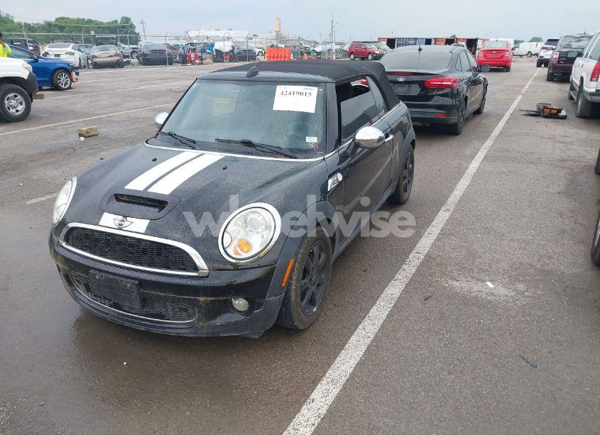Photo 2 of 2010 Mini Cooper S (VIN WMWMS3C51ATY51760)