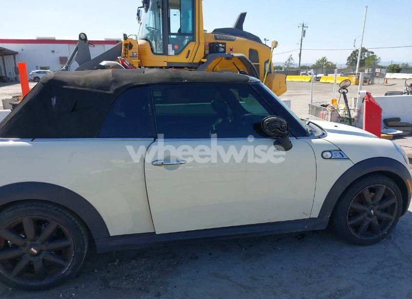 Photo 14 of 2010 Mini Cooper S (VIN WMWMS3C59ATY09465)