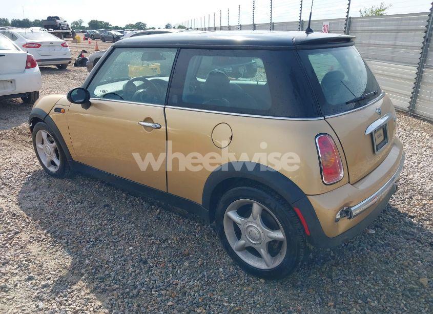 Photo 3 of 2004 Mini Cooper (VIN WMWRC33404TJ55065)