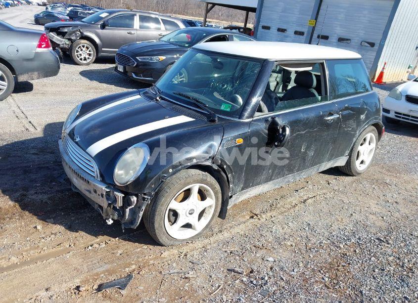 Photo 2 of 2002 Mini Cooper N/A (VIN WMWRC33412TC31893)