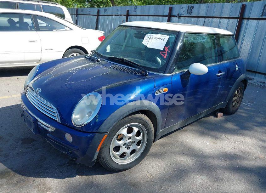 Photo 2 of 2003 Mini Cooper N/A (VIN WMWRC33413TC44449)