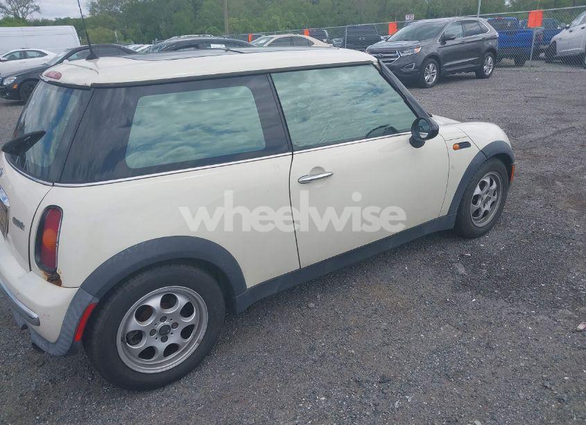 Photo 4 of 2004 Mini Cooper (VIN WMWRC33424TC53596)
