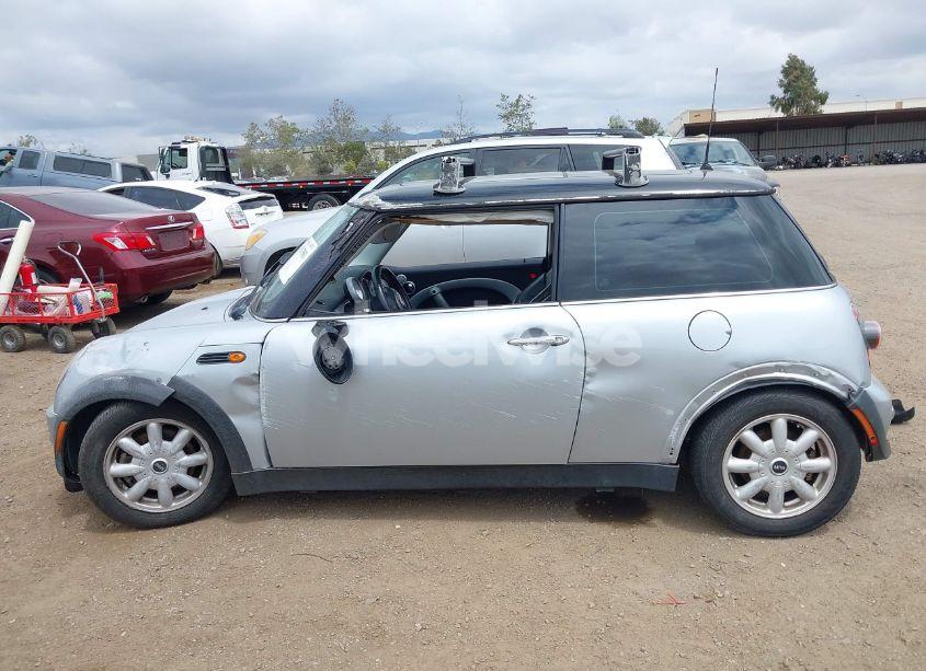 Photo 14 of 2004 Mini Cooper (VIN WMWRC33434TJ57506)