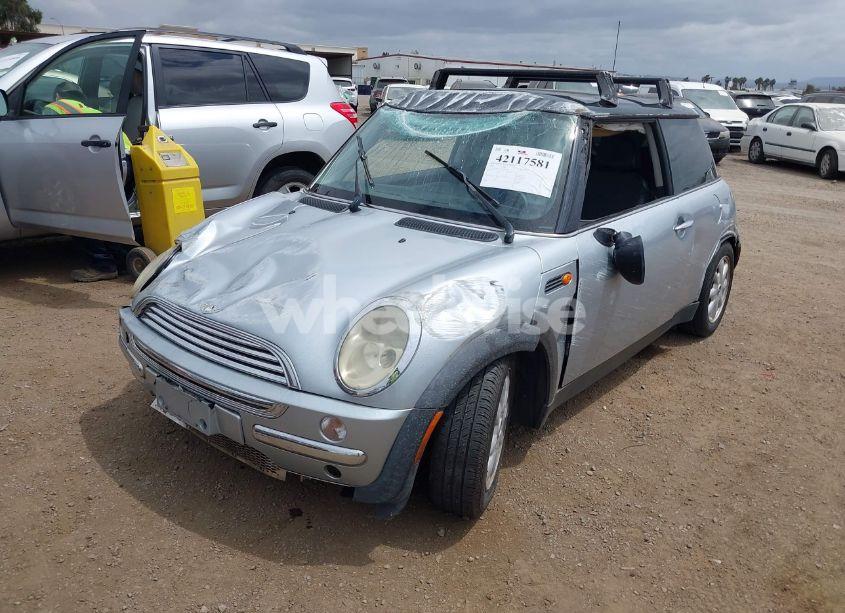 Photo 2 of 2004 Mini Cooper (VIN WMWRC33434TJ57506)