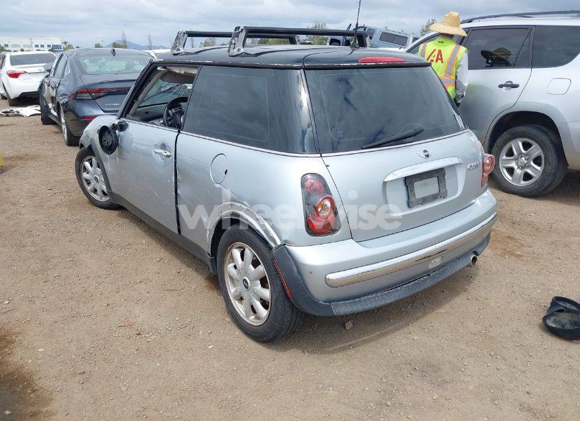 Photo 3 of 2004 Mini Cooper (VIN WMWRC33434TJ57506)