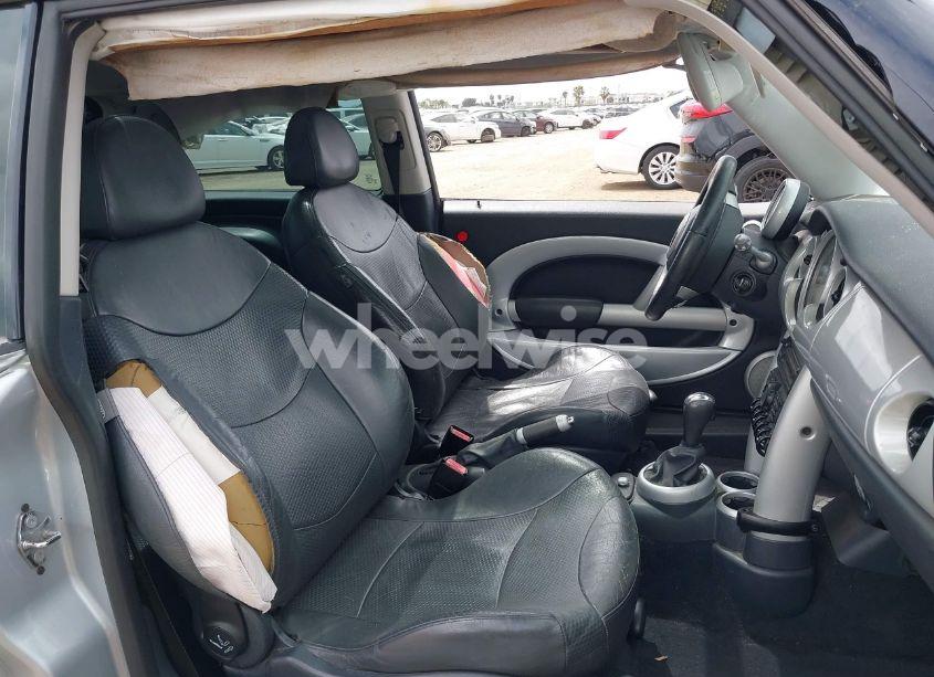 Photo 5 of 2004 Mini Cooper (VIN WMWRC33434TJ57506)