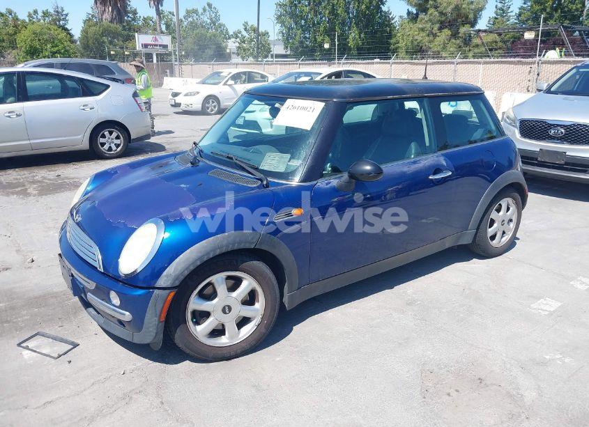 Photo 2 of 2004 Mini Cooper (VIN WMWRC33444TC50120)