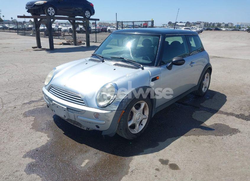 Photo 2 of 2004 Mini Cooper (VIN WMWRC33444TJ53562)