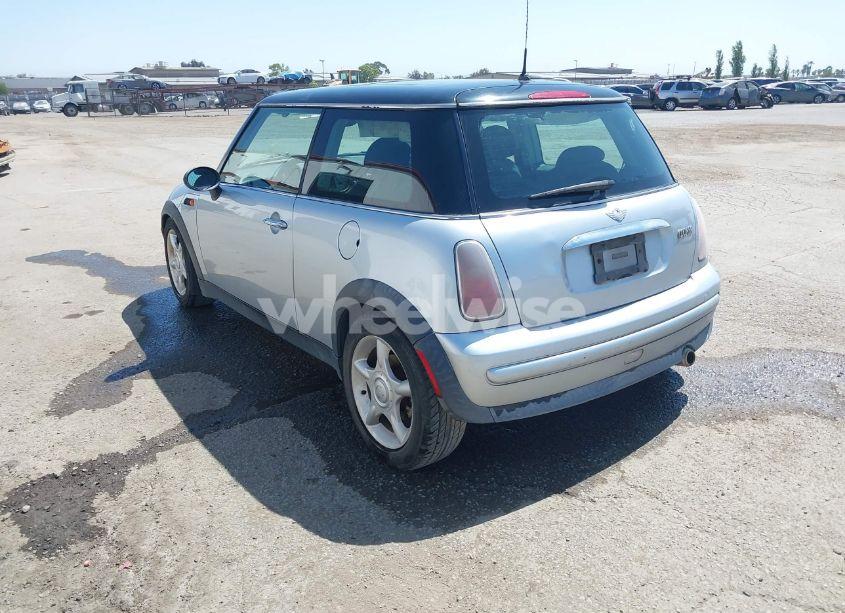 Photo 3 of 2004 Mini Cooper (VIN WMWRC33444TJ53562)