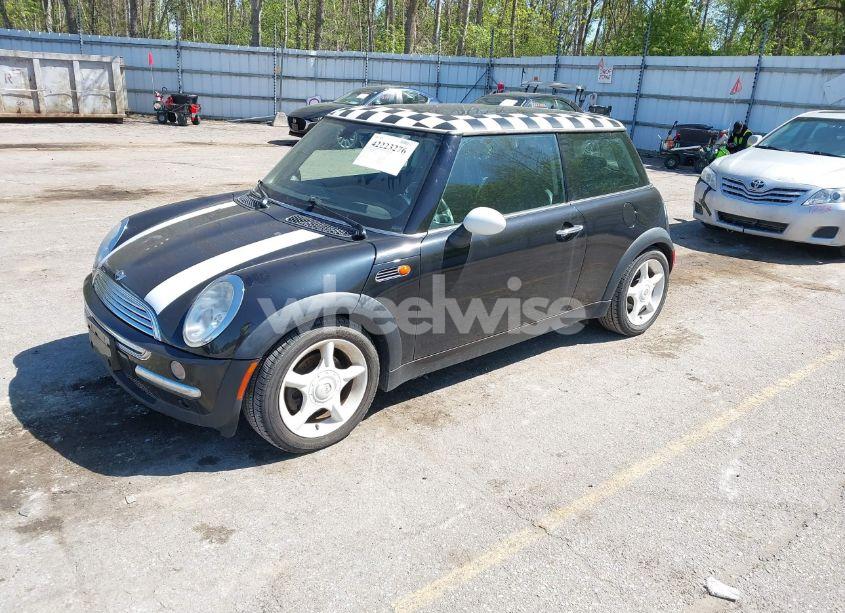 Photo 2 of 2003 Mini Cooper N/A (VIN WMWRC33463TC41773)