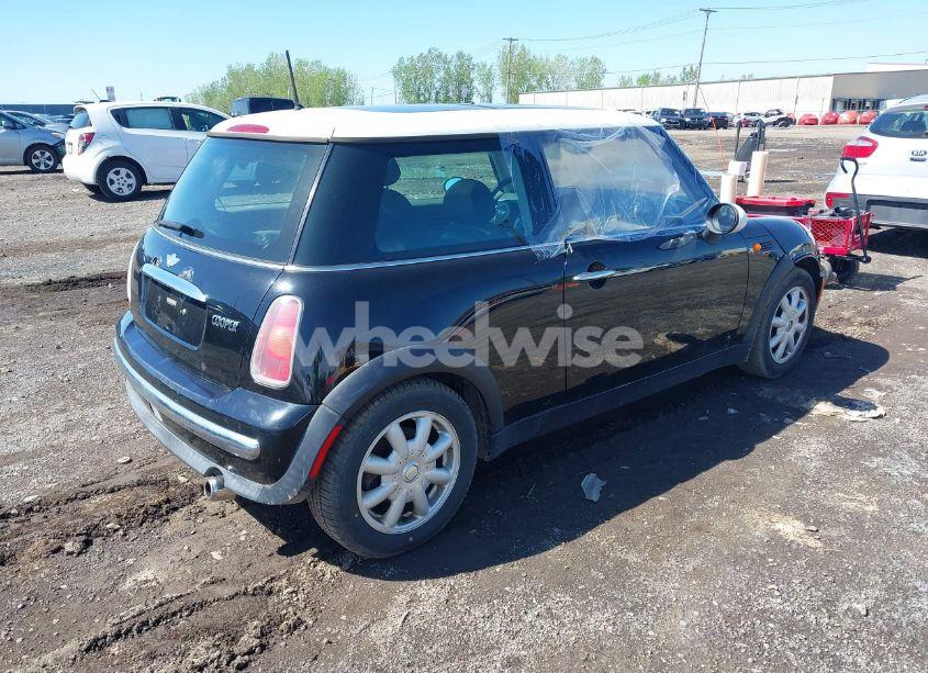 Photo 4 of 2003 Mini Cooper N/A (VIN WMWRC334X3TC44014)