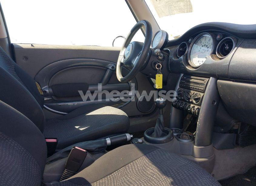 Photo 5 of 2003 Mini Cooper N/A (VIN WMWRC334X3TC44014)