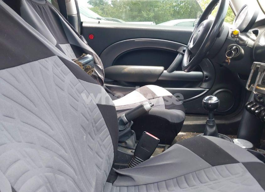 Photo 5 of 2005 Mini Cooper (VIN WMWRC33505TK62708)