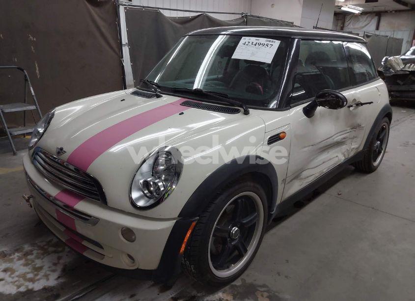 Photo 2 of 2006 Mini Cooper N/A (VIN WMWRC33506TK15034)