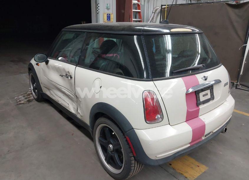 Photo 3 of 2006 Mini Cooper N/A (VIN WMWRC33506TK15034)