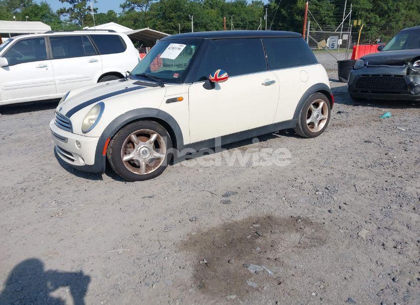 Photo 2 of 2006 Mini Cooper N/A (VIN WMWRC33506TK18077)