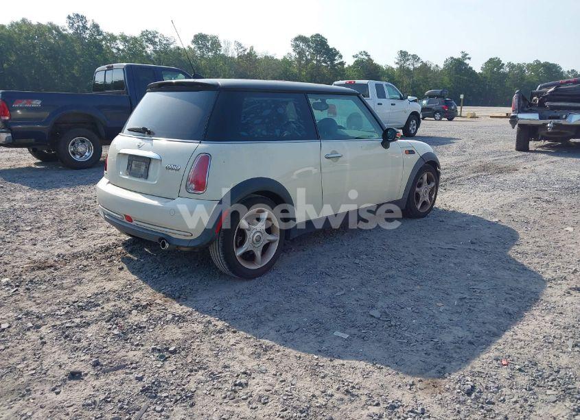 Photo 4 of 2006 Mini Cooper N/A (VIN WMWRC33506TK18077)