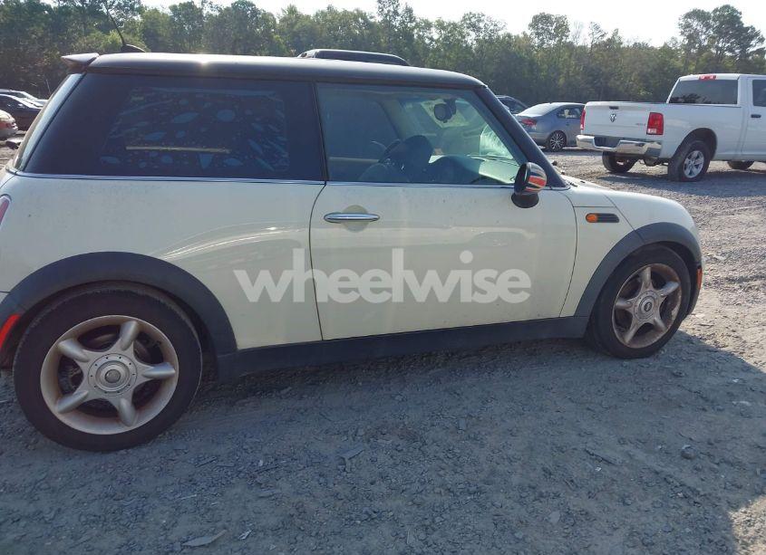 Photo 6 of 2006 Mini Cooper N/A (VIN WMWRC33506TK18077)