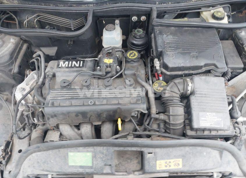 Photo 10 of 2005 Mini Cooper (VIN WMWRC33535TJ70850)