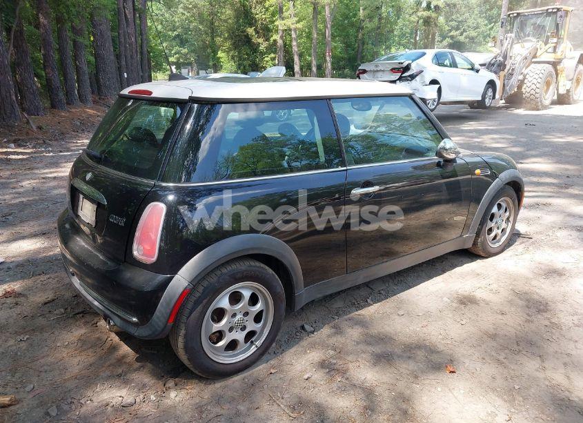 Photo 4 of 2005 Mini Cooper (VIN WMWRC33545TJ70677)