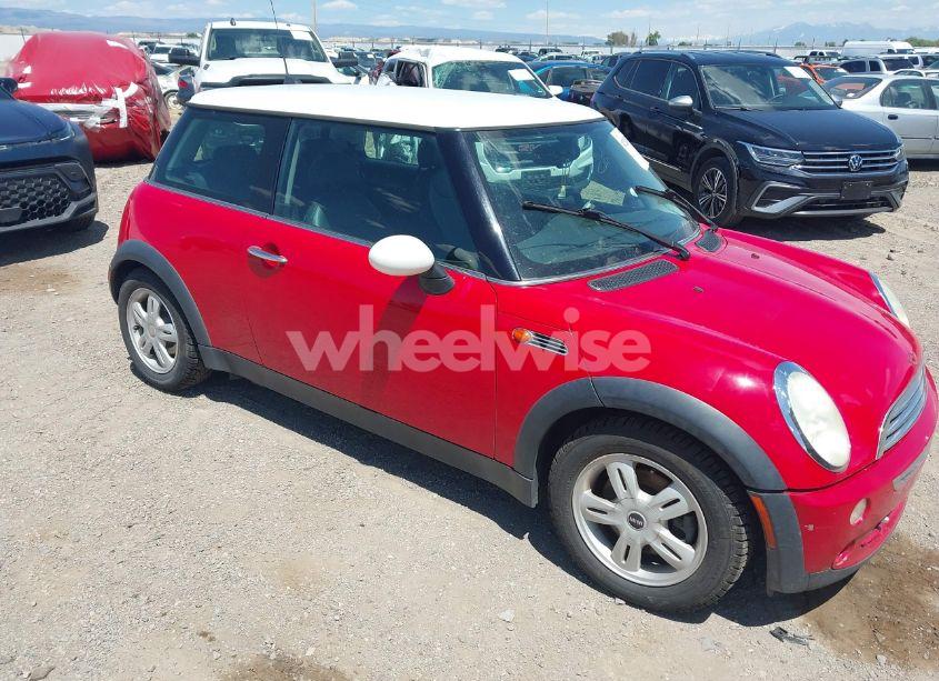 2006 Mini Cooper N/A (VIN WMWRC33556TK72619) main photo