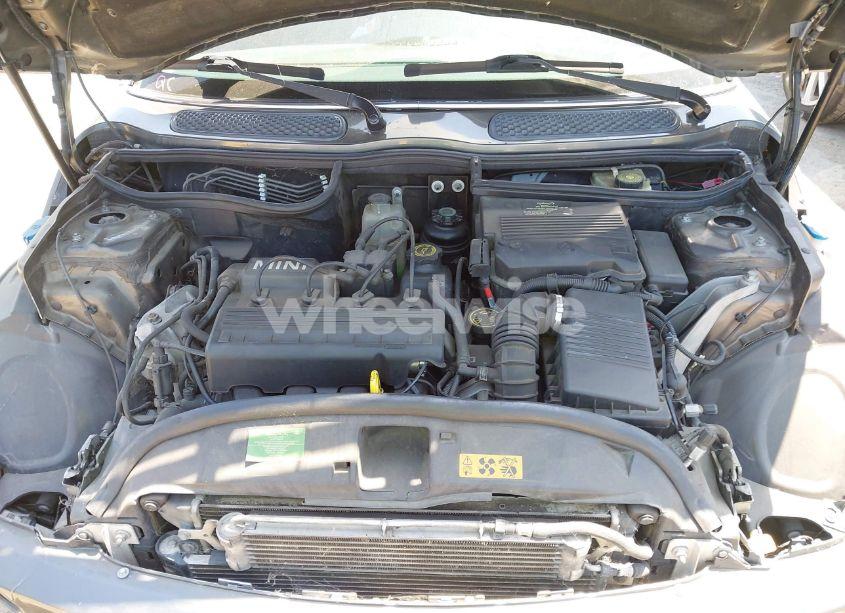 Photo 10 of 2006 Mini Cooper N/A (VIN WMWRC33566TJ76689)
