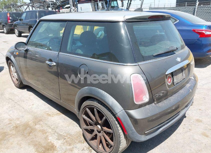 Photo 3 of 2006 Mini Cooper N/A (VIN WMWRC33566TJ76689)
