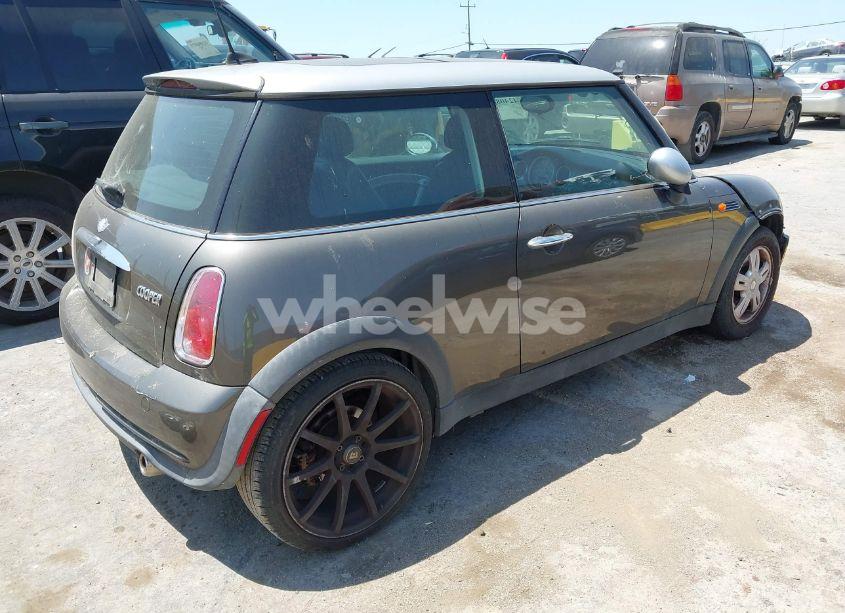 Photo 4 of 2006 Mini Cooper N/A (VIN WMWRC33566TJ76689)