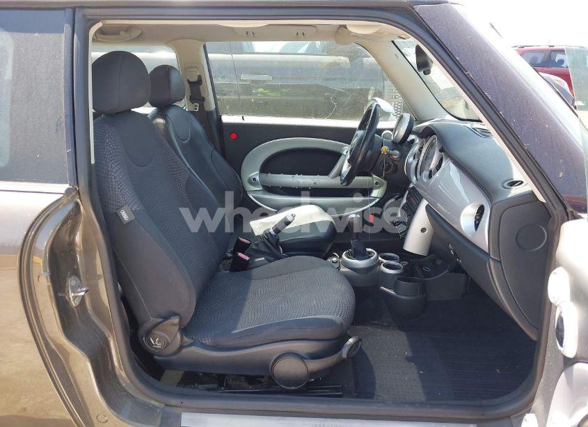 Photo 5 of 2006 Mini Cooper N/A (VIN WMWRC33566TJ76689)