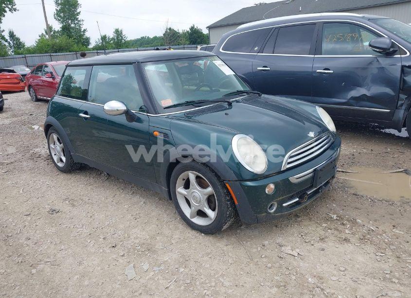 2006 Mini Cooper N/A (VIN WMWRC33566TK67977) main photo