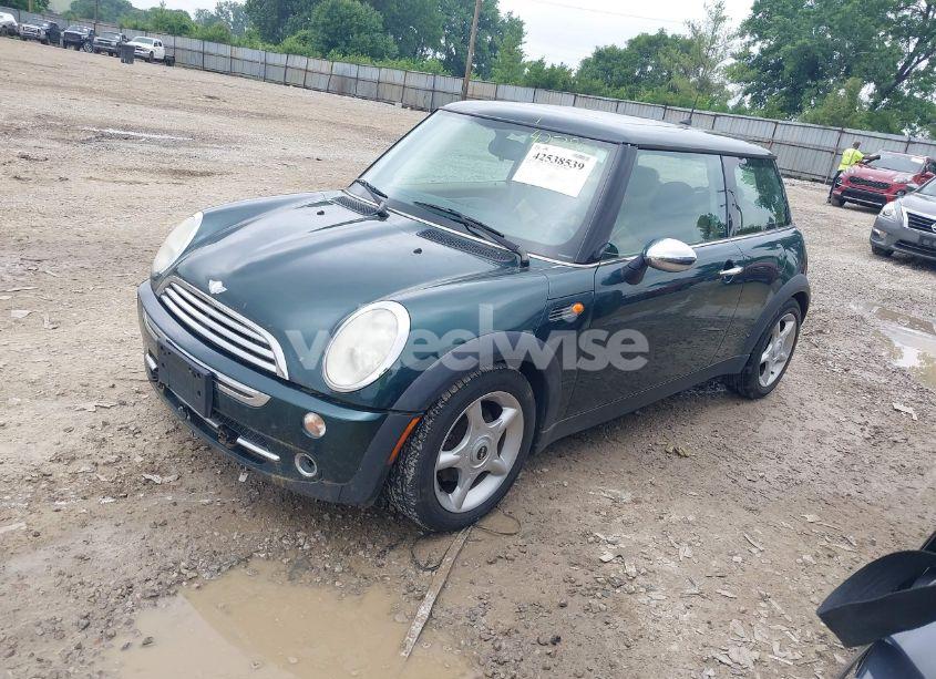 Photo 2 of 2006 Mini Cooper N/A (VIN WMWRC33566TK67977)