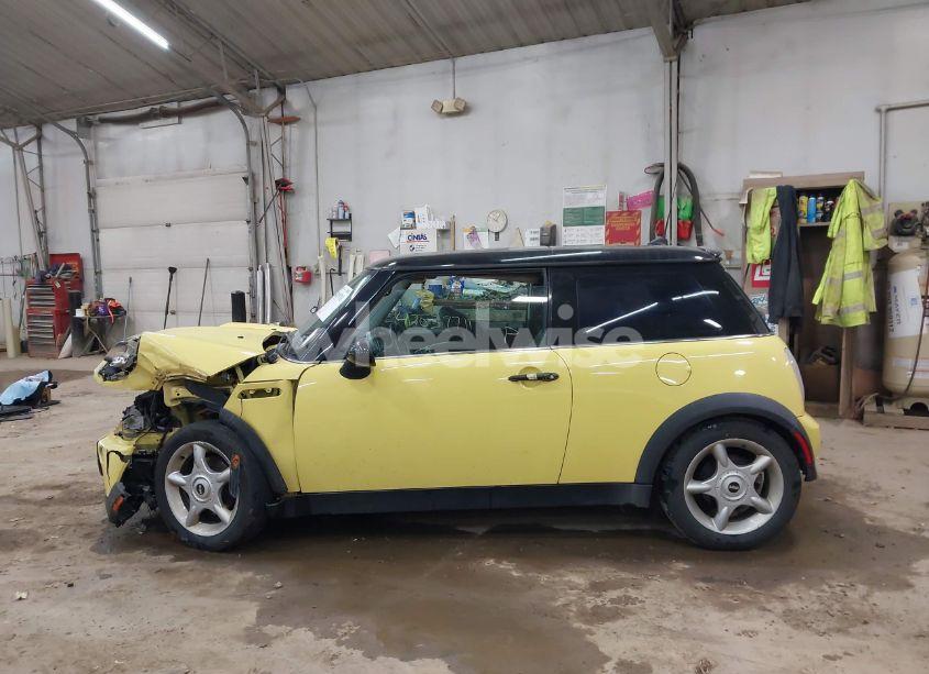 Photo 14 of 2005 Mini Cooper (VIN WMWRC33595TJ70125)