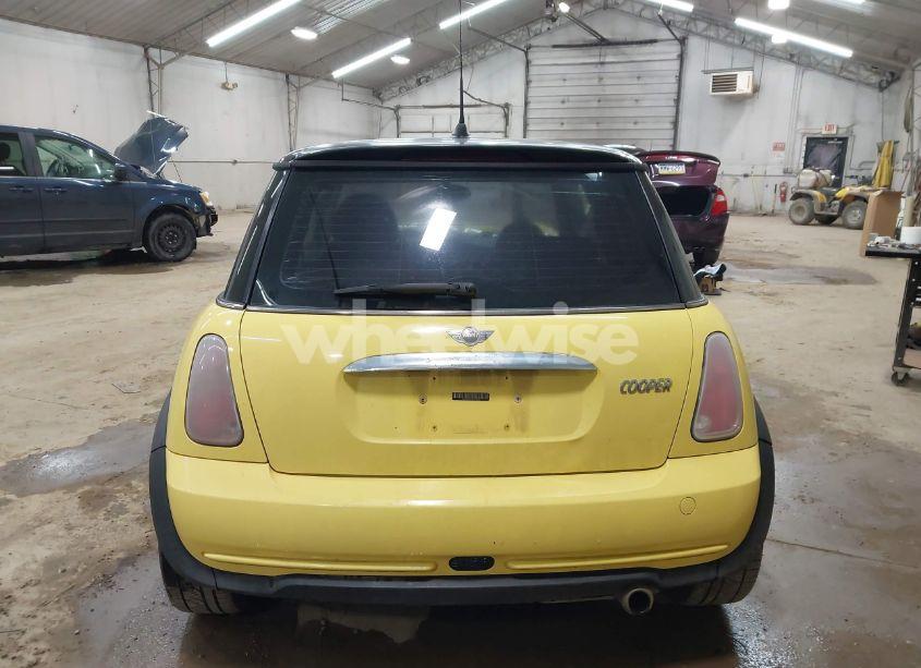 Photo 16 of 2005 Mini Cooper (VIN WMWRC33595TJ70125)