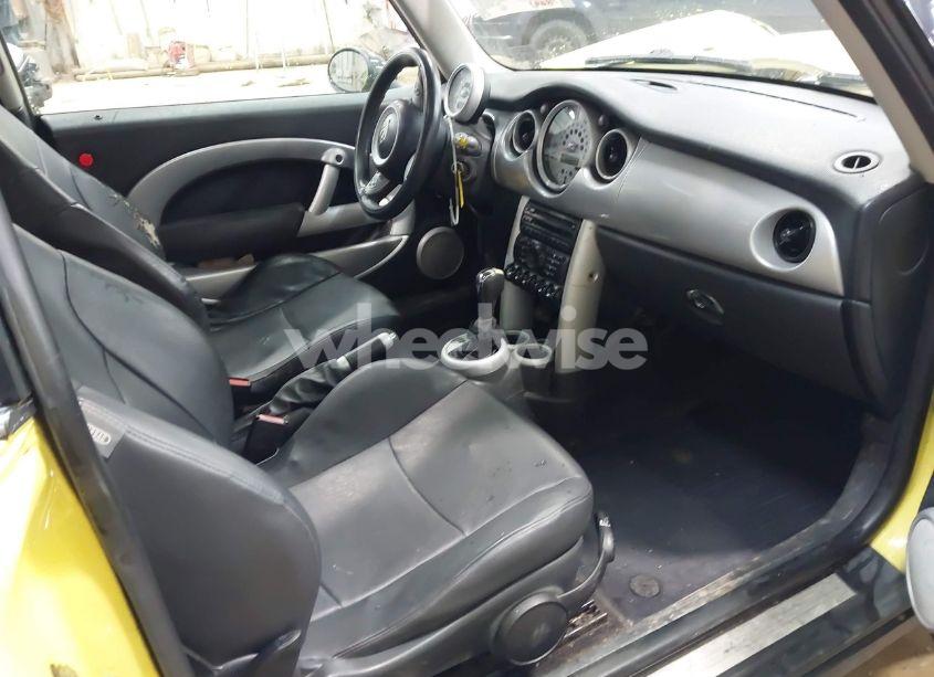 Photo 5 of 2005 Mini Cooper (VIN WMWRC33595TJ70125)