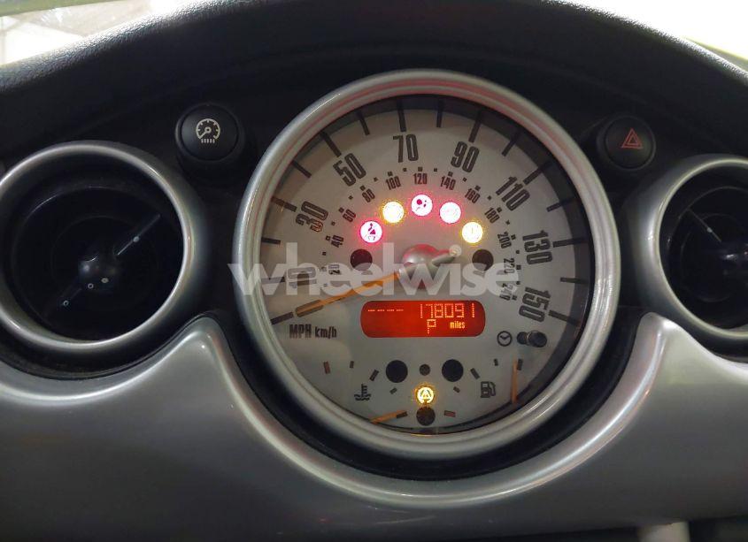 Photo 7 of 2005 Mini Cooper (VIN WMWRC33595TJ70125)