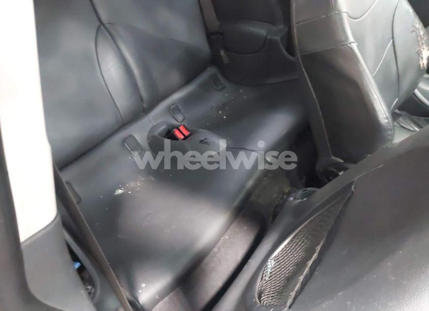 Photo 8 of 2005 Mini Cooper (VIN WMWRC33595TJ70125)