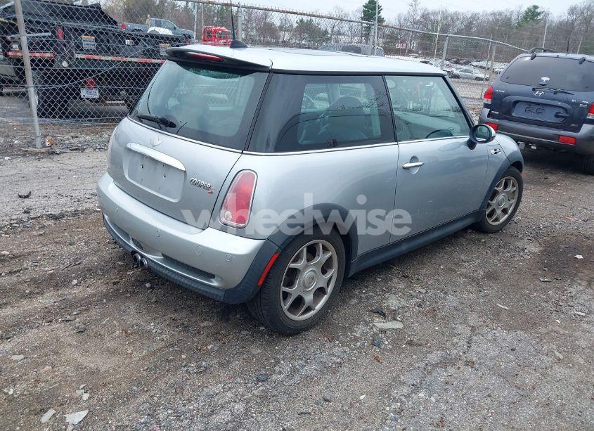 Photo 4 of 2005 Mini Cooper S (VIN WMWRE33445TD93578)