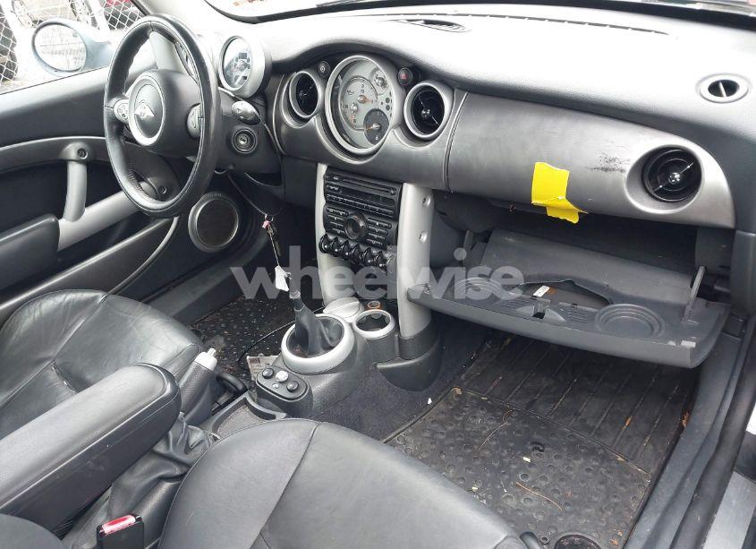 Photo 5 of 2005 Mini Cooper S (VIN WMWRE33445TD93578)