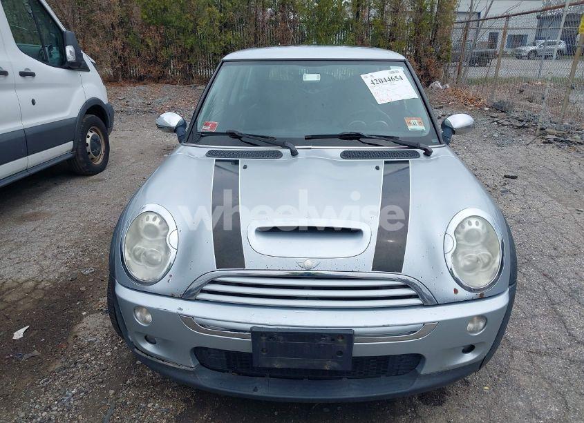 Photo 6 of 2005 Mini Cooper S (VIN WMWRE33445TD93578)