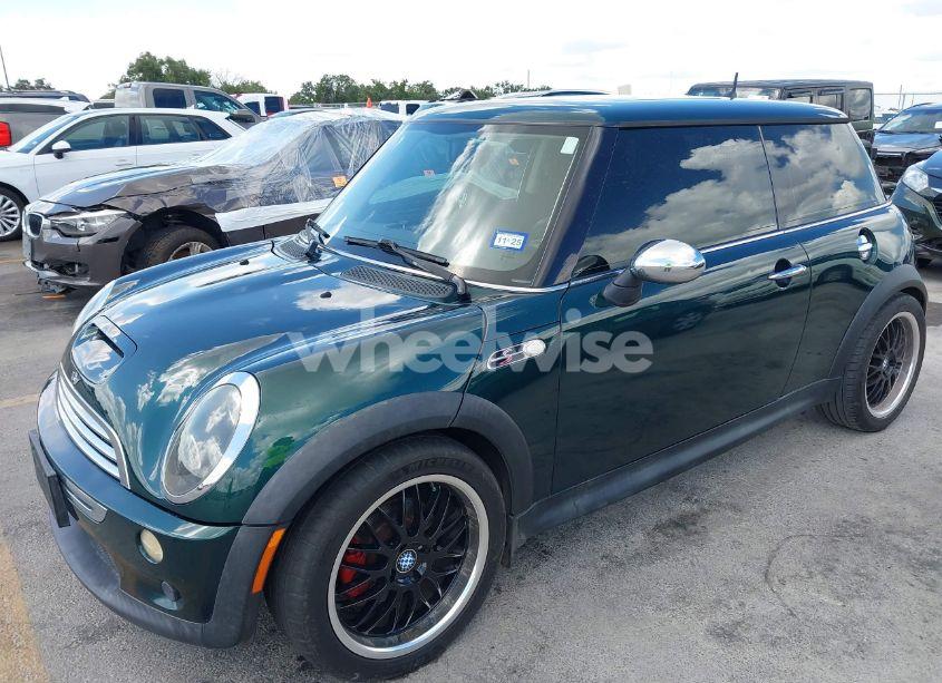 Photo 2 of 2005 Mini Cooper S (VIN WMWRE33465TD95560)