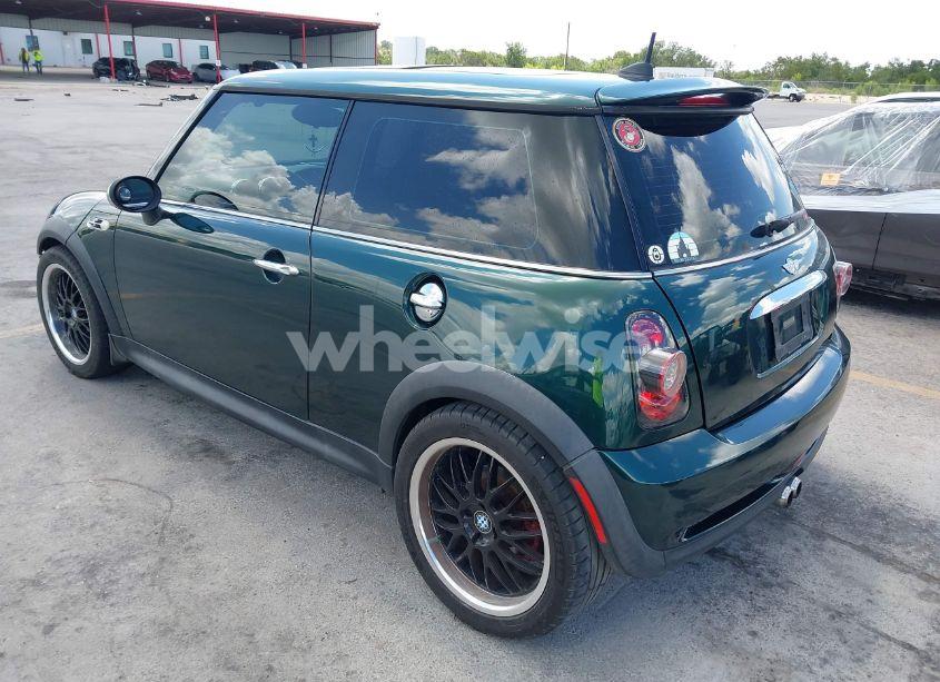 Photo 3 of 2005 Mini Cooper S (VIN WMWRE33465TD95560)