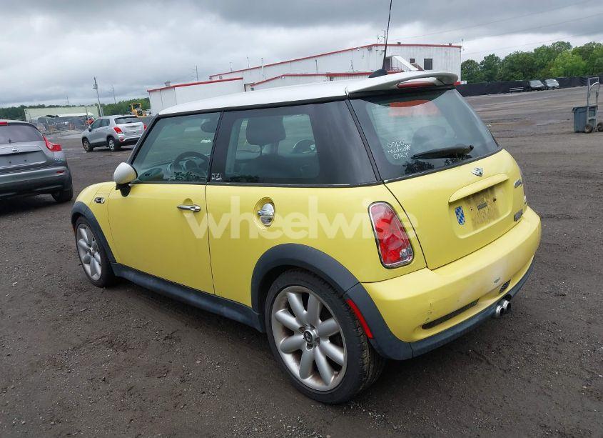 Photo 3 of 2005 Mini Cooper S (VIN WMWRE33505TL10590)