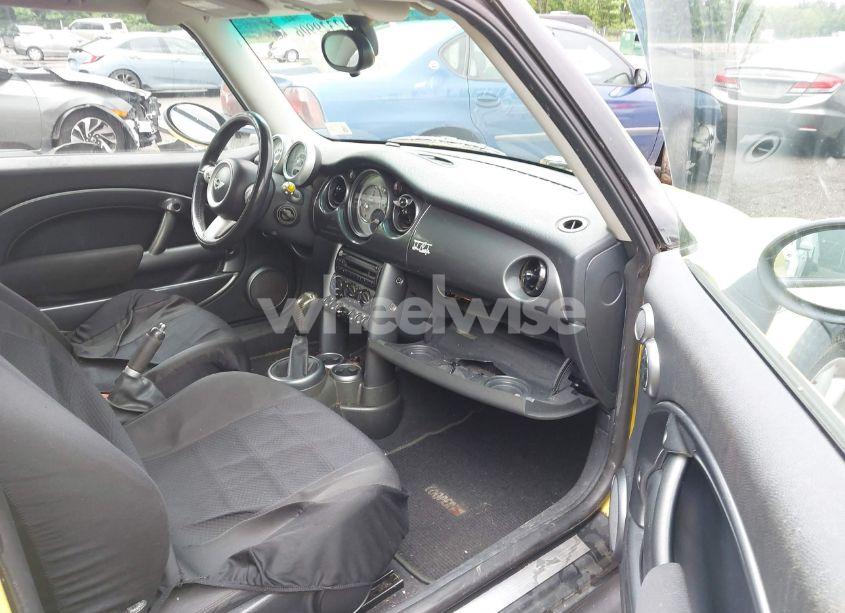 Photo 5 of 2005 Mini Cooper S (VIN WMWRE33505TL10590)