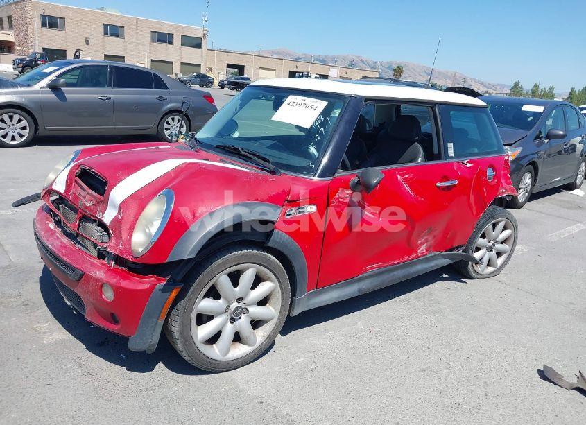 Photo 2 of 2005 Mini Cooper S (VIN WMWRE33515TG96312)
