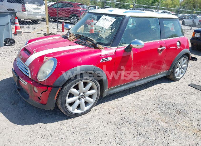 Photo 2 of 2006 Mini Cooper S (VIN WMWRE33526TG99561)