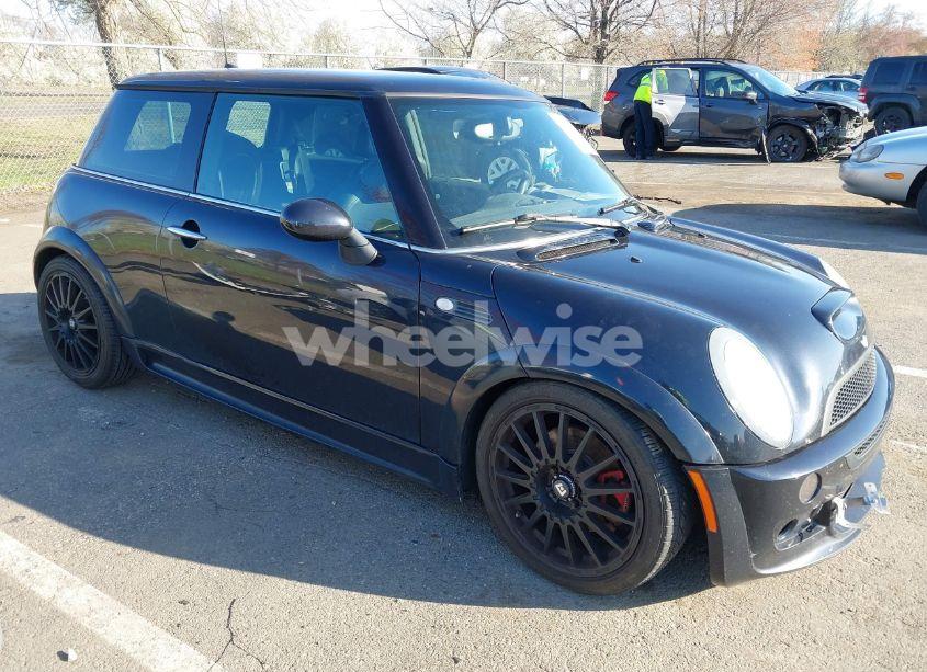 2006 Mini Cooper S (VIN WMWRE33526TL24203) main photo