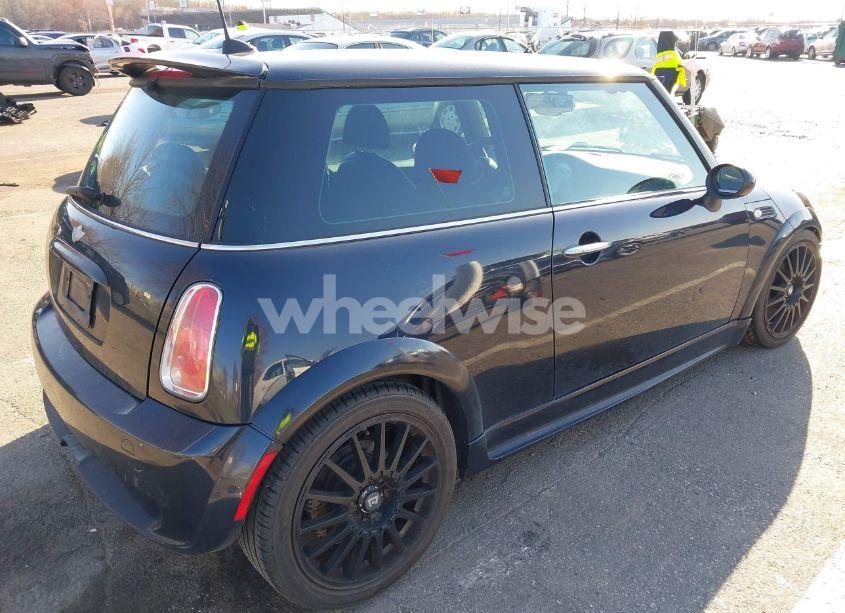 Photo 4 of 2006 Mini Cooper S (VIN WMWRE33526TL24203)