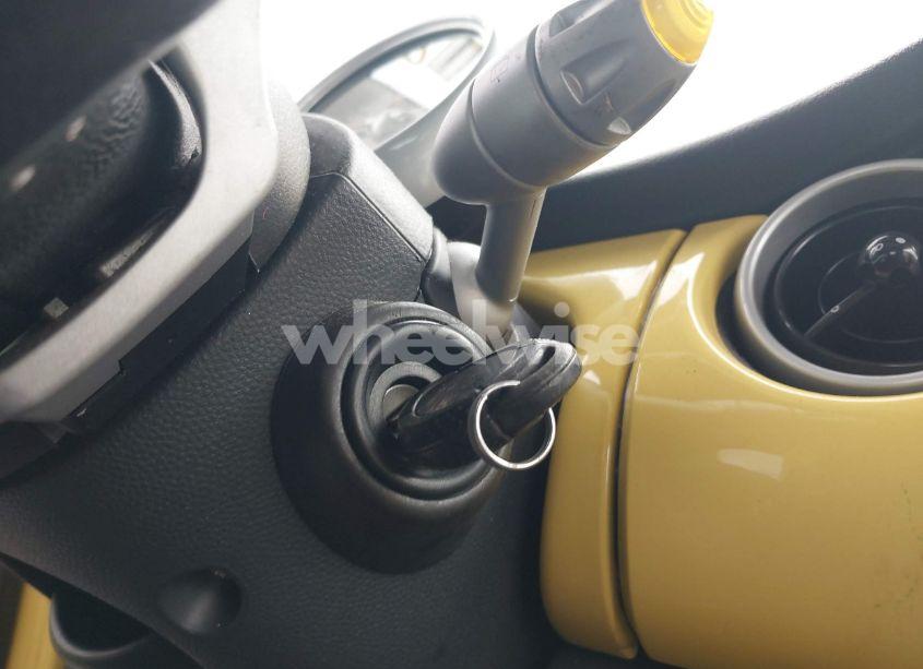 Photo 11 of 2005 Mini Cooper S (VIN WMWRE33565TG96225)