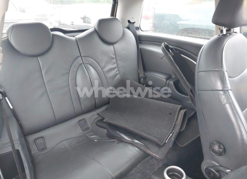 Photo 8 of 2005 Mini Cooper S (VIN WMWRE33565TG96225)