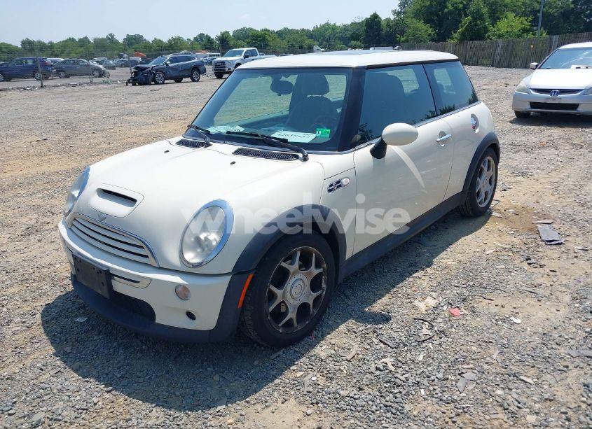 Photo 2 of 2006 Mini Cooper S (VIN WMWRE33596TJ37959)